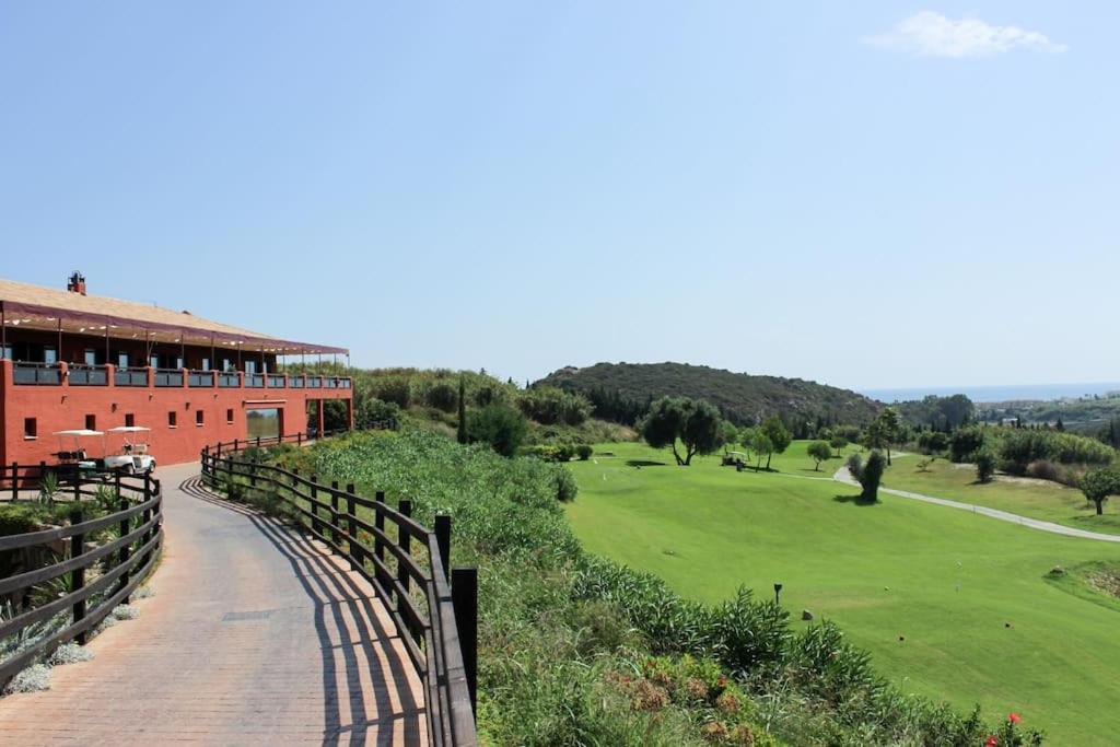 Penthouse With Roof Terrace, Bbq, Pool- And Sea Views Lejlighed Buenas Noches Eksteriør billede